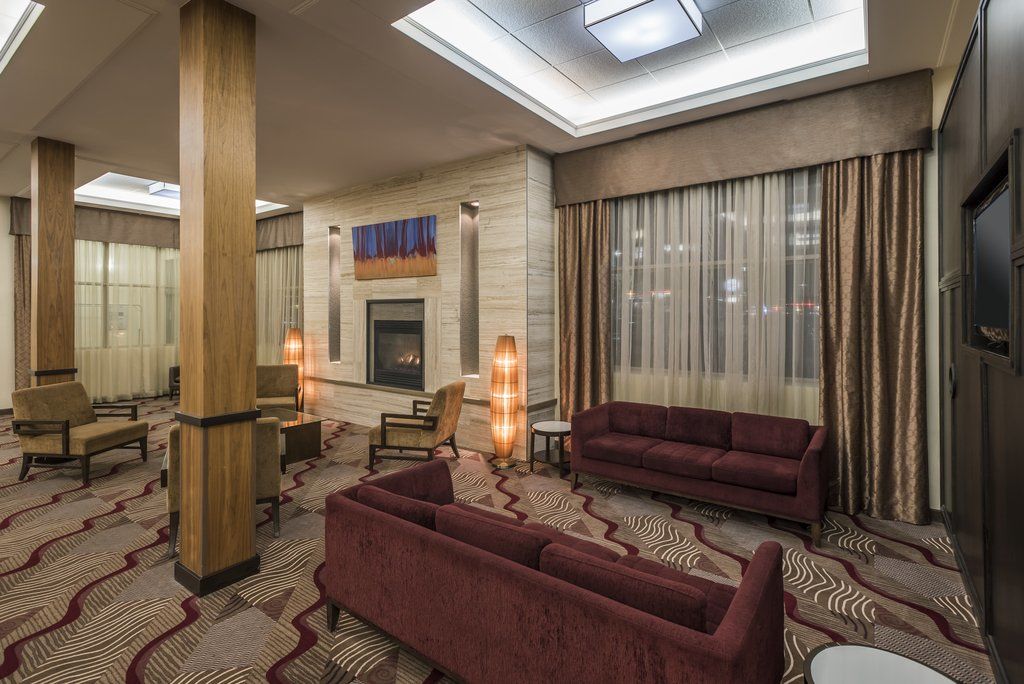 Ramada By Wyndham Lethbridge Hotel Ngoại thất bức ảnh